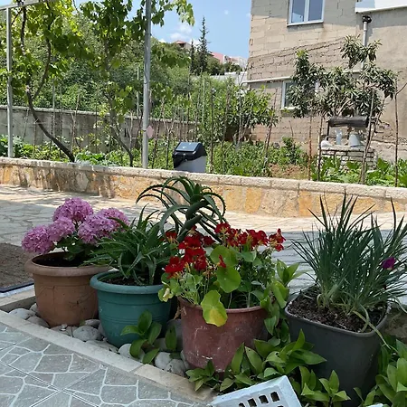 Garden Guest house Himare